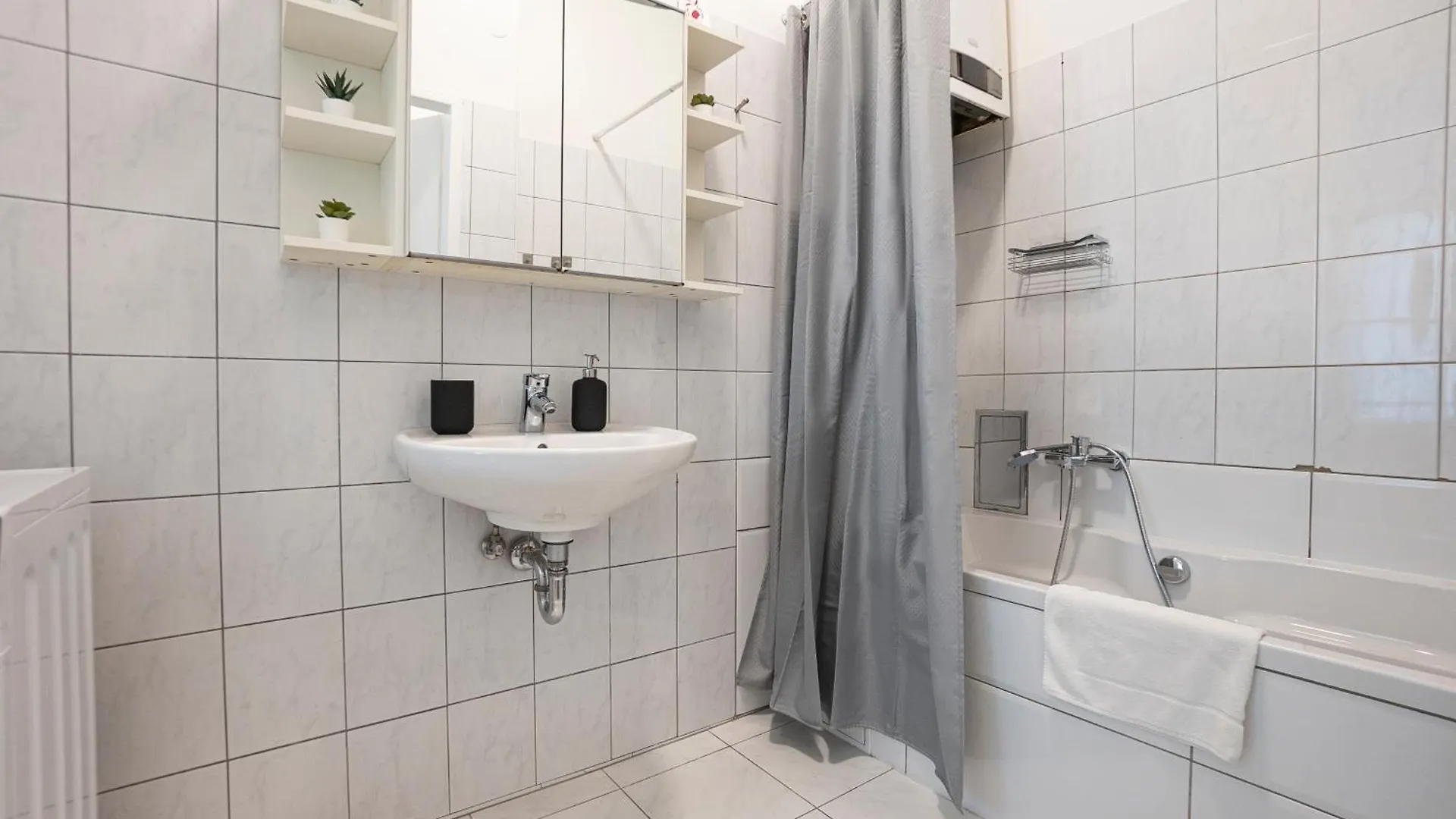 Bright Apartment 15 Min From The City Center Viena